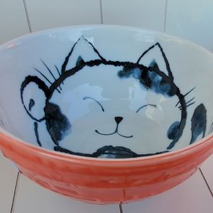 Japanese coral red sumi cat bowl
